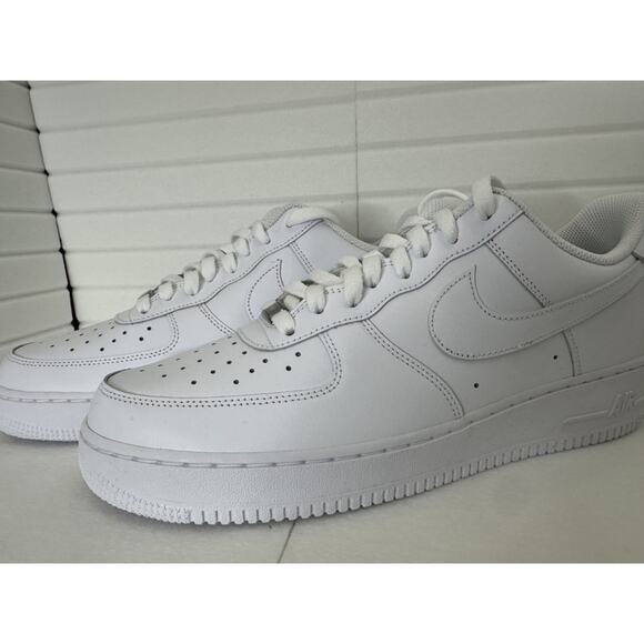 Nike Air Force 1 \'07 Triple White mens Size 8 CW2288-111 New Authentic main image 6